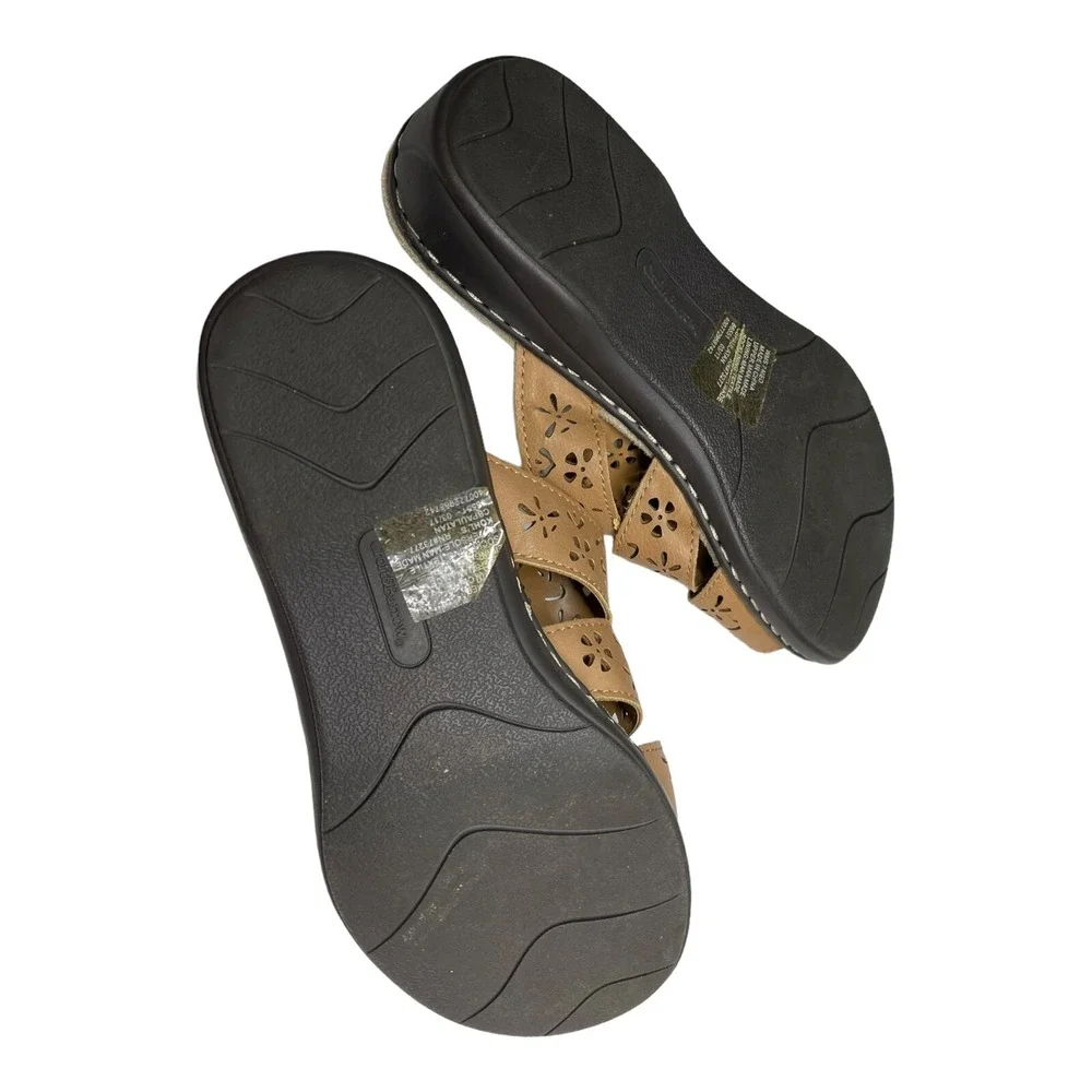 Croft & Barrow 7 Tan Slide Sandals Floral Laser Cut Comfort Boho Cottagecore
